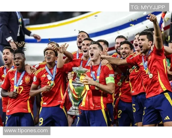 西班牙传奇足球巨星回顾：辉煌岁月与不朽足迹